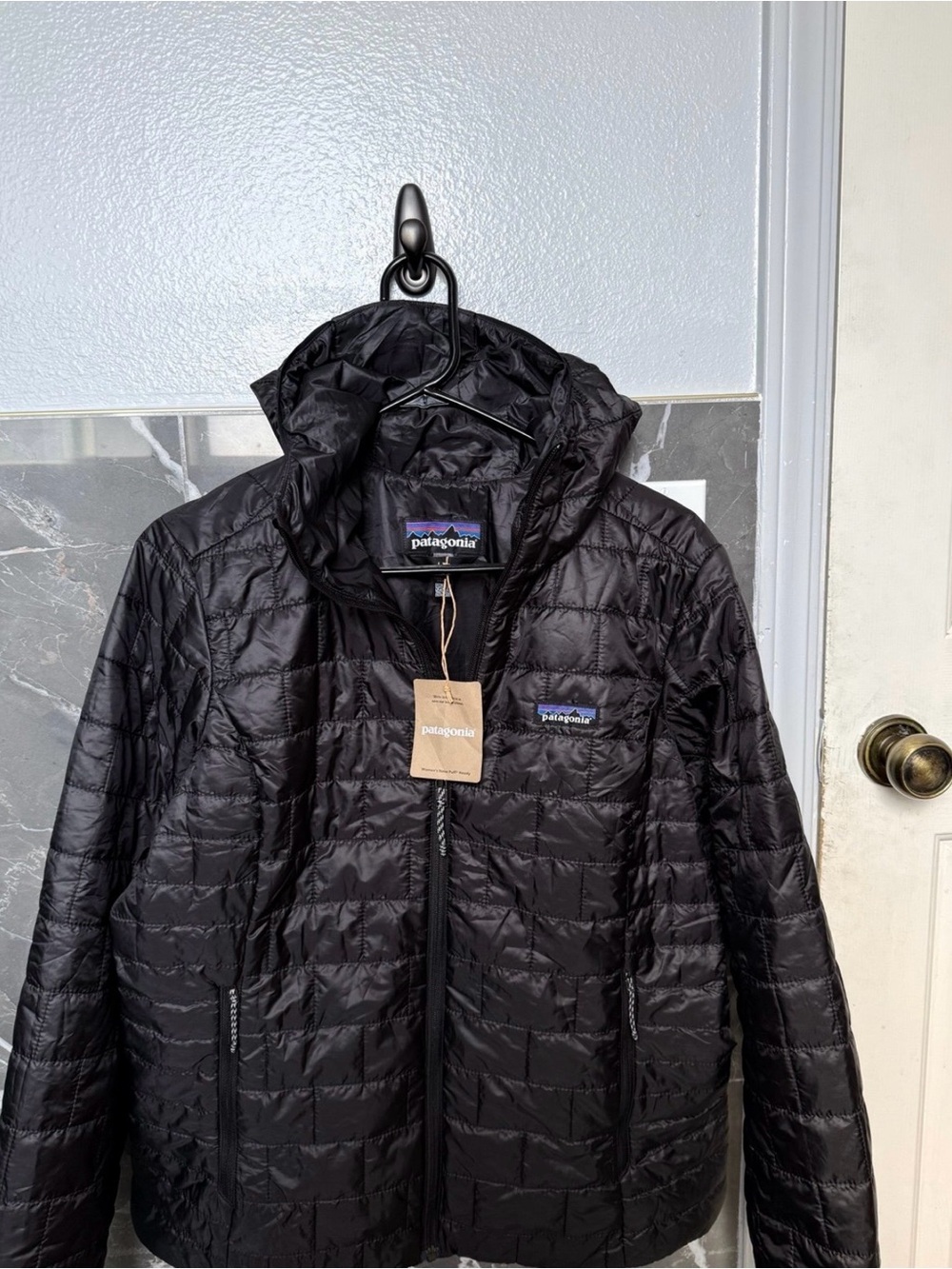 Patagonia Nano Puff hoody - Picture 3 of 8